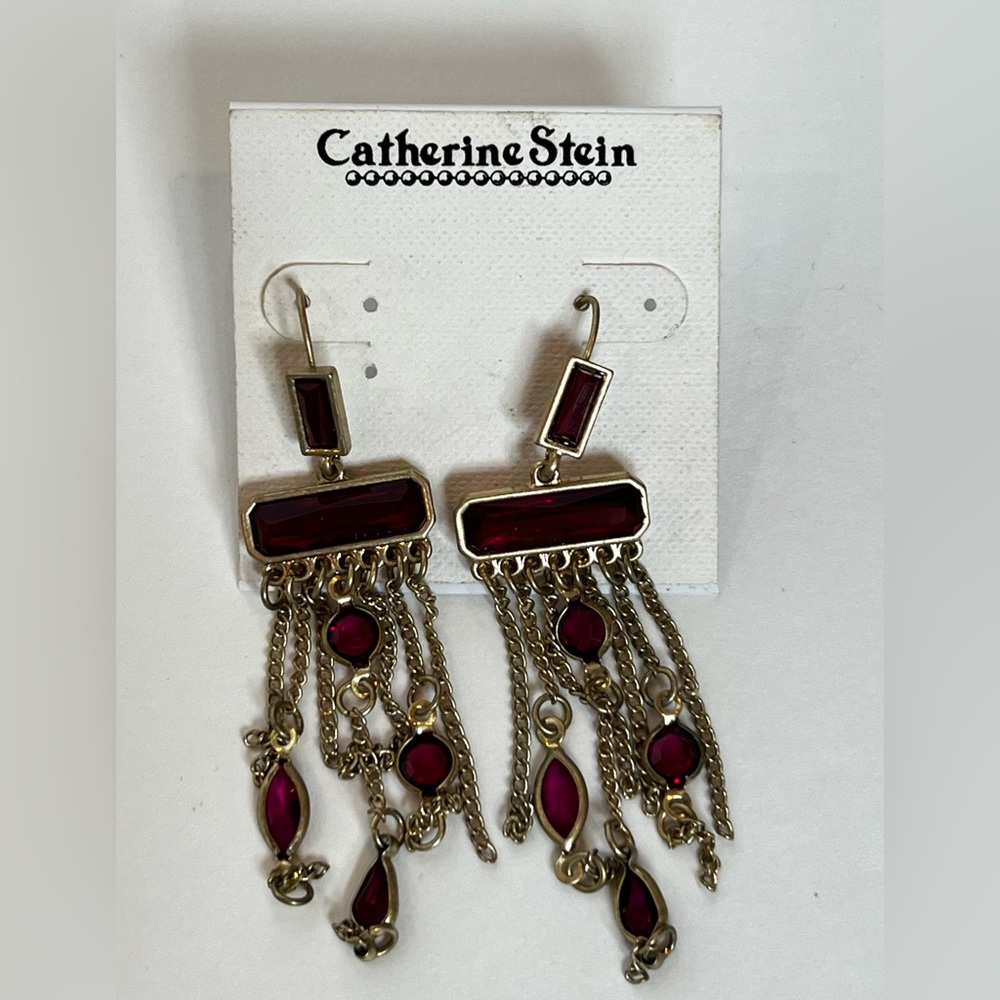 NWT Catherine Stein Ruby Stone and Gold Dangling Beautiful Earrings.